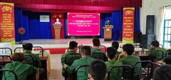 Lễ khai giảng khóa học giáo dục quốc phòng và an ninh